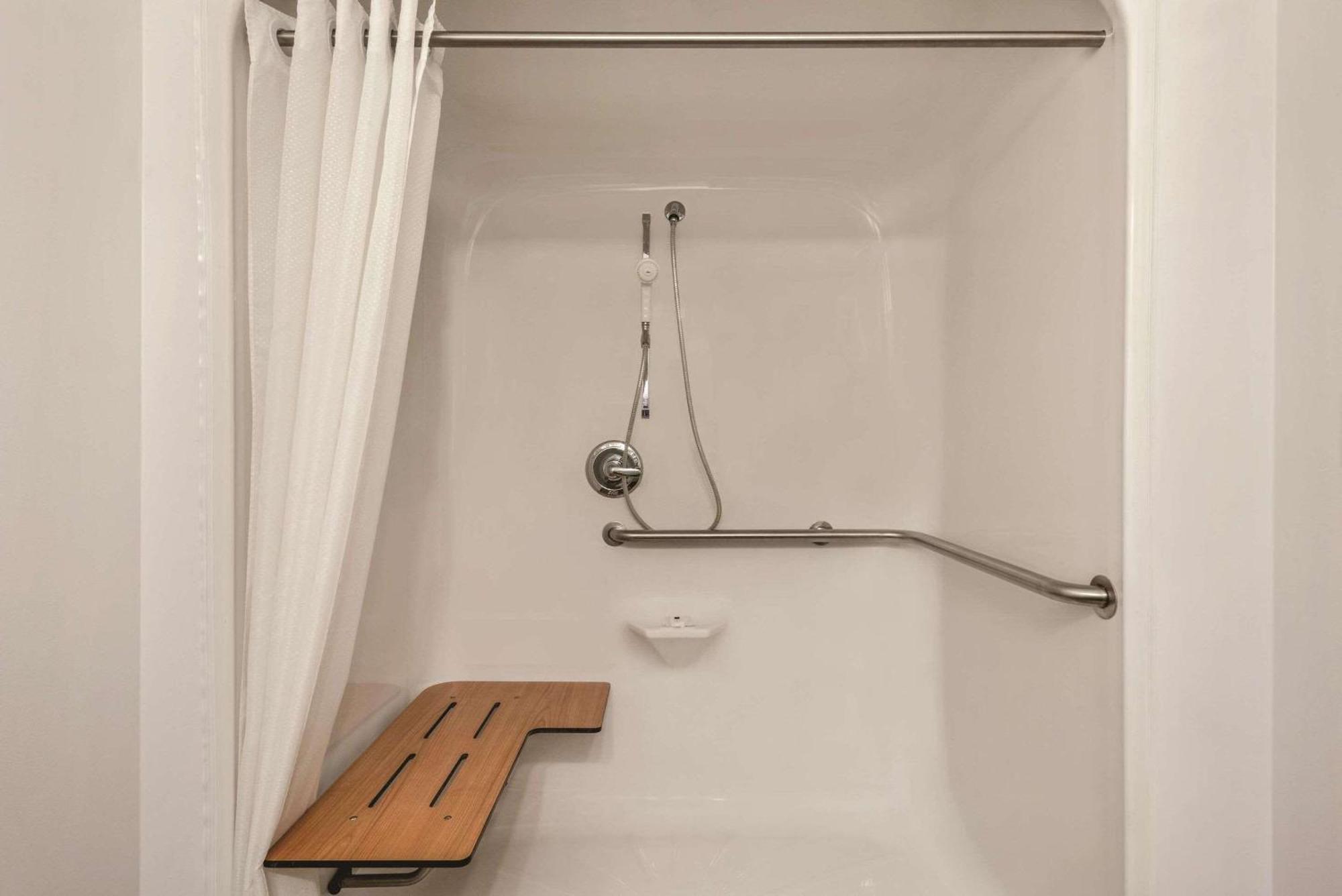 Country Inn & Suites By Radisson, Green Bay East, Wi Buitenkant foto
